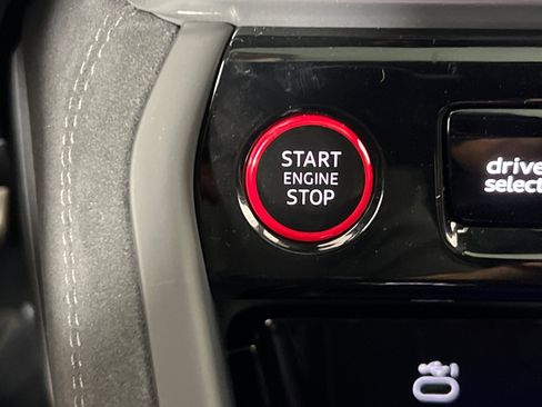 New 2025 Audi SQ5 Premium Plus image 22