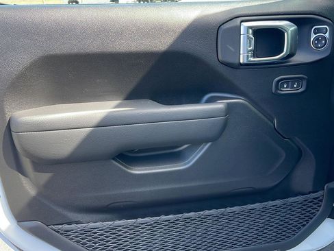 New 2026 Jeep Gladiator Sport image 12