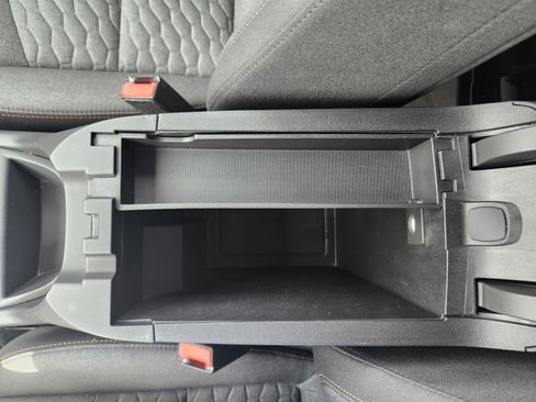 Used 2019 Chevrolet Equinox LT AWD/4WD image 25