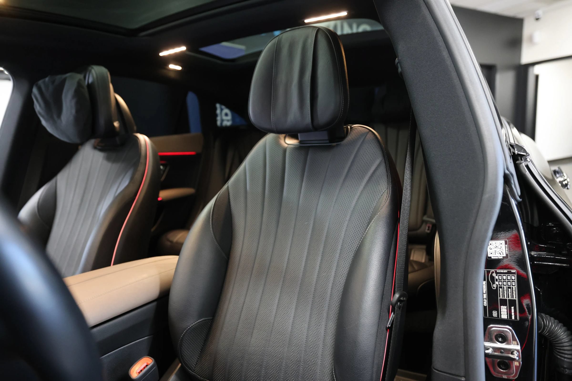 Used 2022 Mercedes-Benz EQS 580 4MATIC Sedan image 33