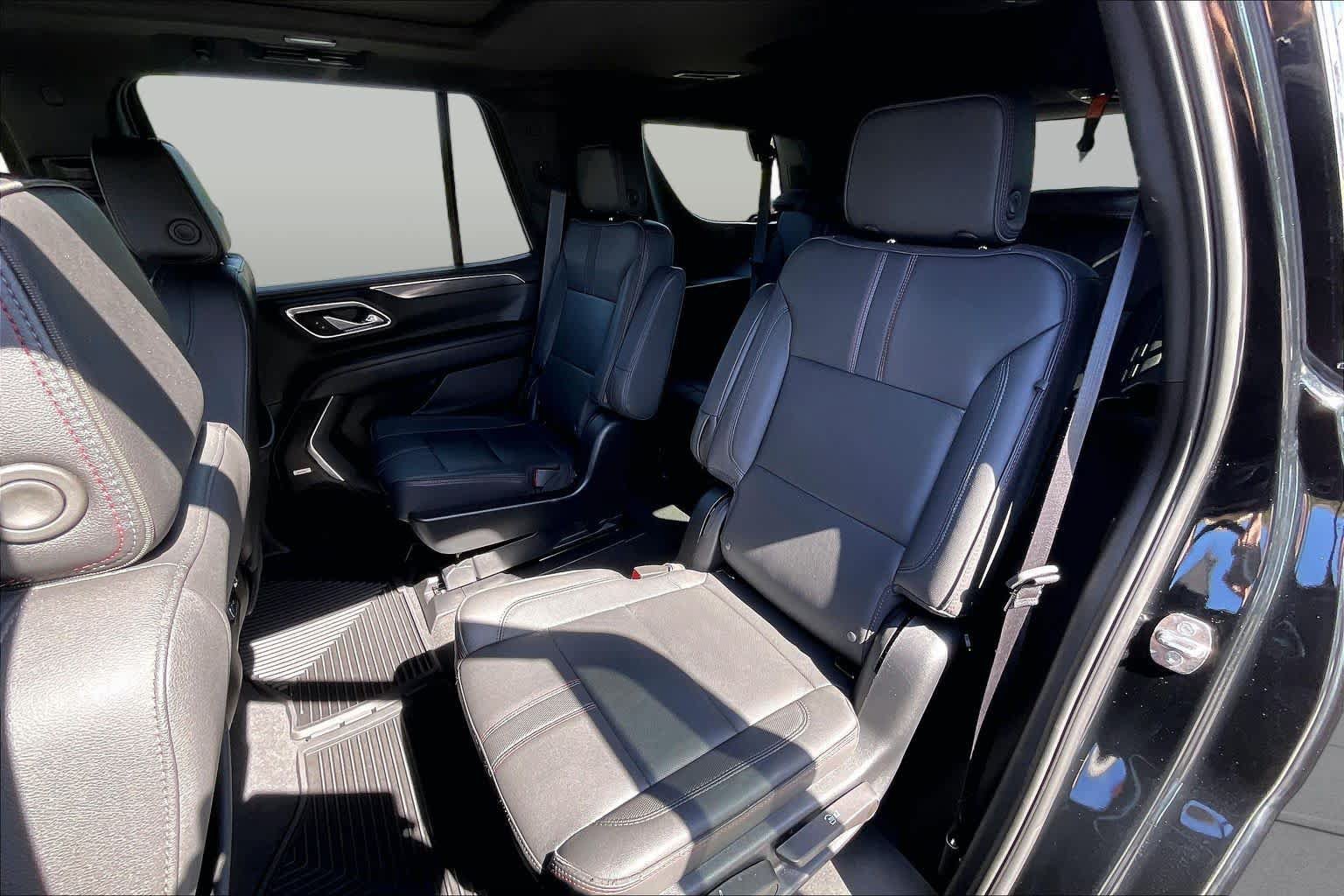 Used 2023 Chevrolet Tahoe RST w/ Luxury Package AWD/4WD image 25