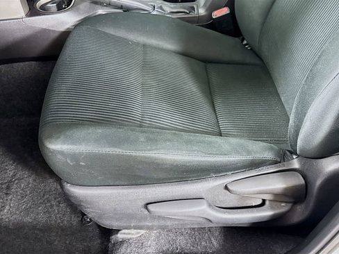 Used 2016 Toyota RAV4 LE image 17