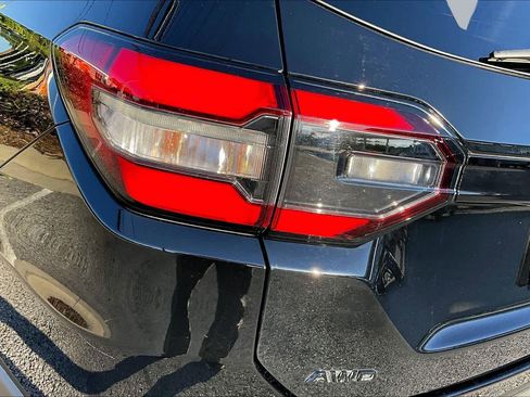 Used 2025 Honda Pilot TrailSport image 28