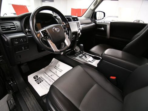 Certified 2024 Toyota 4Runner SR5 Premium image 15