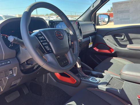 New 2026 Nissan Frontier PRO-4X w/ Pro-4x Convenience Package image 9
