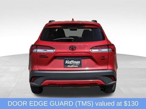 Used 2022 Toyota Corolla Cross LE w/ Moonroof Package AWD/4WD image 9