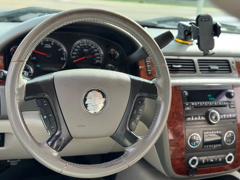 Used 2010 Chevrolet Silverado 2500 LTZ w/ Convenience Package image 22