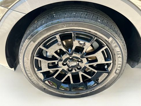 Used 2022 Kia Telluride EX w/ EX Premium Package image 35