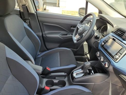 Used 2025 Nissan Versa SV w/ Trunk Package FWD image 33