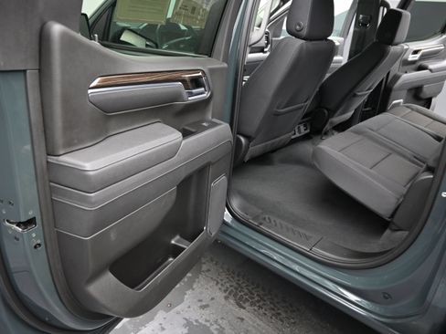 Used 2025 Chevrolet Silverado 1500 LT AWD/4WD image 14