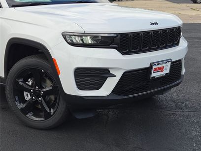 New 2025 Jeep Grand Cherokee Altitude