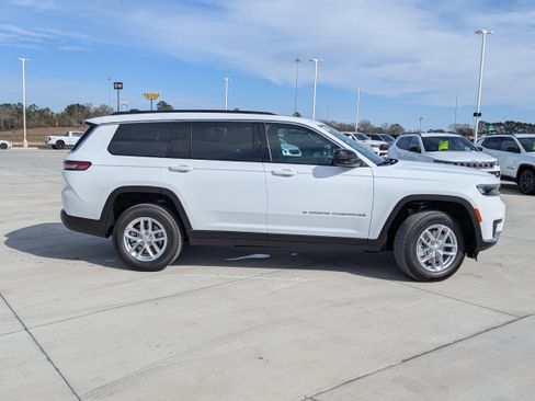 New 2025 Jeep Grand Cherokee L Laredo w/ Luxury Tech Group I image 8