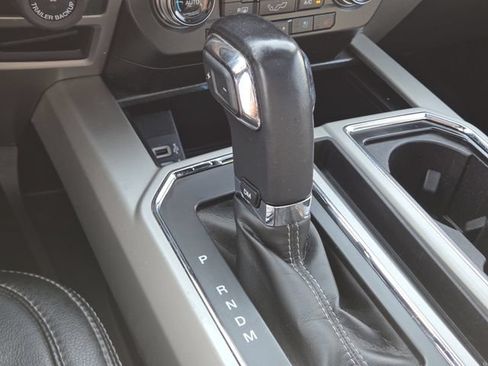 Used 2019 Ford F150 Lariat w/ Equipment Group 502A Luxury AWD/4WD image 32