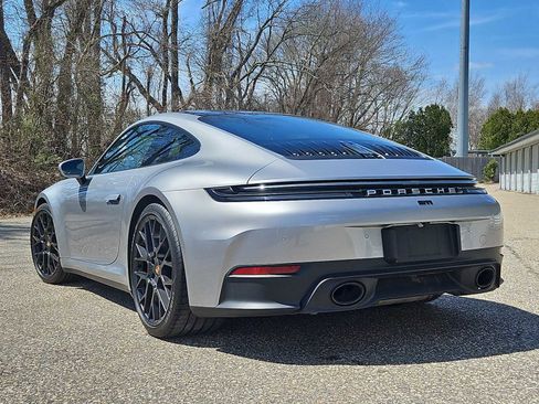 Certified 2025 Porsche 911 Carrera RWD image 5