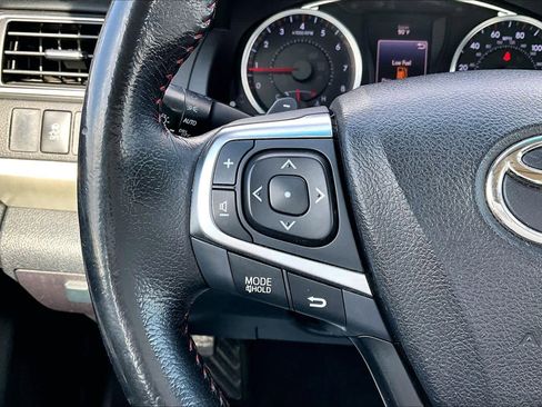 Used 2016 Toyota Camry SE image 23