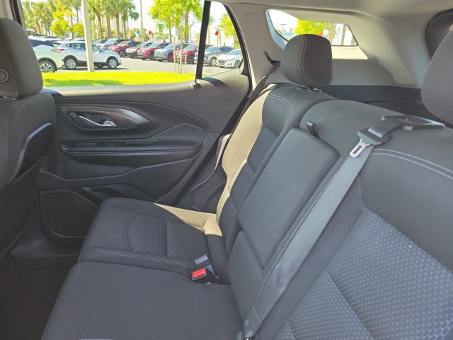 Used 2024 GMC Terrain SLE w/ Driver Convenience Package FWD image 12