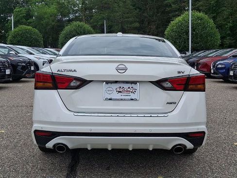 Certified 2023 Nissan Altima 2.5 SV w/ SV Premium Package AWD/4WD image 7