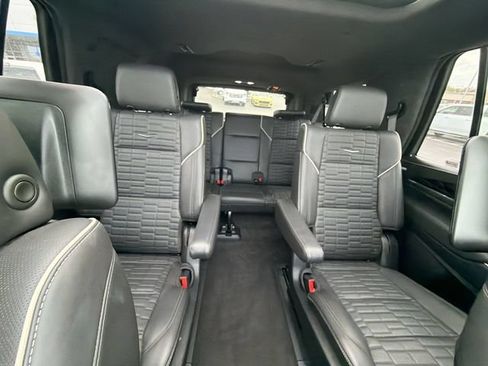 Used 2023 Cadillac Escalade V AWD/4WD image 13