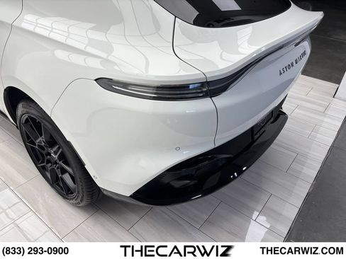 Used 2021 Aston Martin DBX AWD/4WD image 26