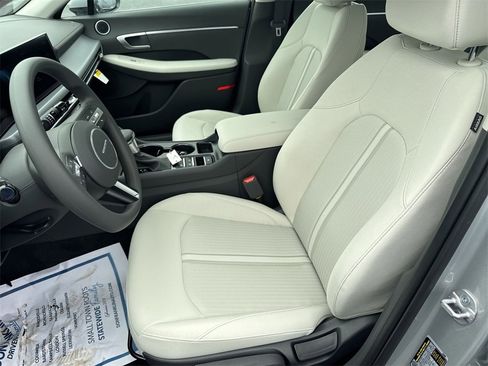 New 2025 Hyundai Sonata SE image 17