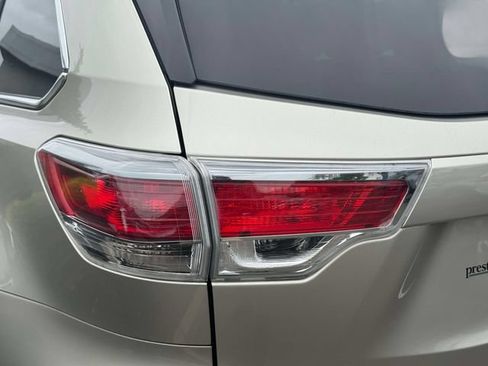 Used 2016 Toyota Highlander Limited w/ Protection Package #3 AWD/4WD image 14