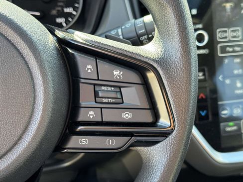 Certified 2025 Subaru Crosstrek 2.0i Premium image 19