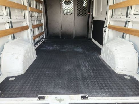 Used 2025 RAM ProMaster 2500 w/ U-Haul Equipment Group FWD image 31