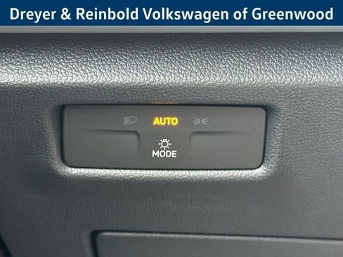 New 2026 Volkswagen Tiguan SE R-Line image 17