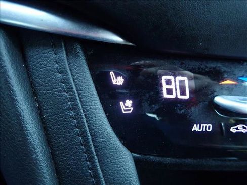 Used 2017 Cadillac XT5 Platinum w/ Driver Assist Package AWD/4WD image 18