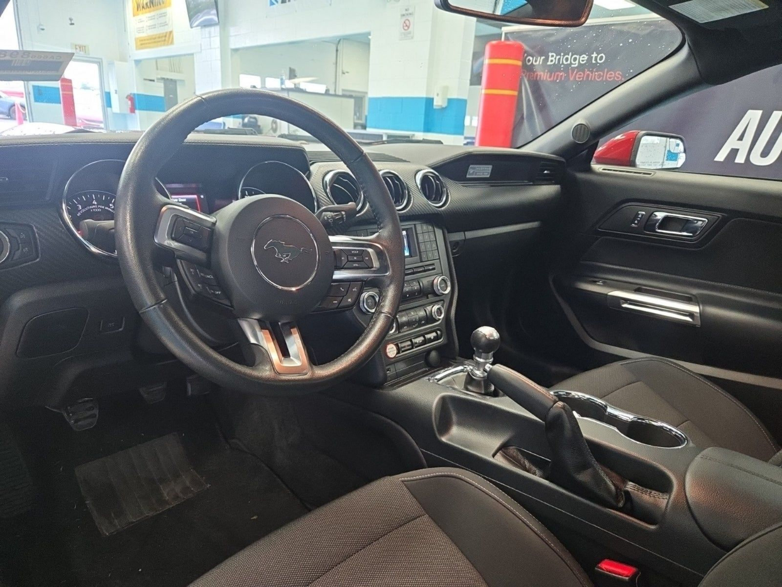 Used 2017 Ford Mustang Coupe RWD image 13