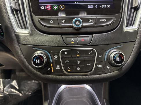 Used 2020 Chevrolet Malibu LT image 19