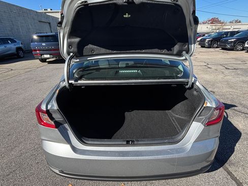 Used 2025 Toyota Camry LE image 35