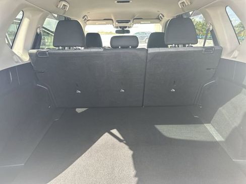 Used 2023 Nissan Rogue SV image 28