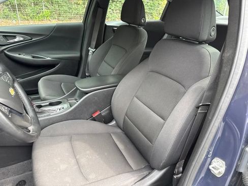 Used 2025 Chevrolet Malibu RS FWD image 13