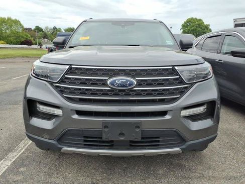 Certified 2022 Ford Explorer XLT w/ Equipment Group 202A AWD/4WD image 5