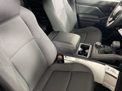New 2026 Toyota 4Runner SR5 AWD/4WD image 33