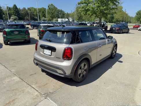 Used 2023 MINI Cooper 2-Door Hardtop FWD image 4
