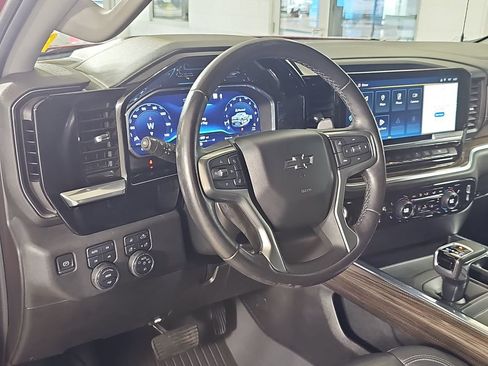 Used 2022 Chevrolet Silverado 1500 RST AWD/4WD image 19
