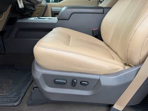 Used 2016 Ford F250 Lariat w/ Lariat Ultimate Package AWD/4WD image 12