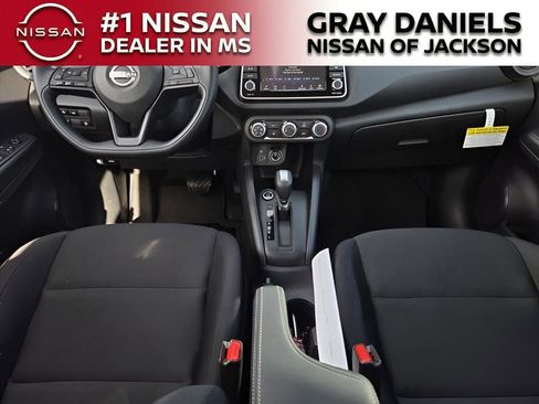 Certified 2025 Nissan Kicks Play S image 5