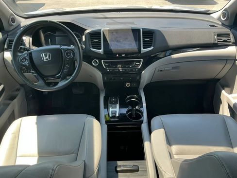 Used 2016 Honda Pilot Touring image 33
