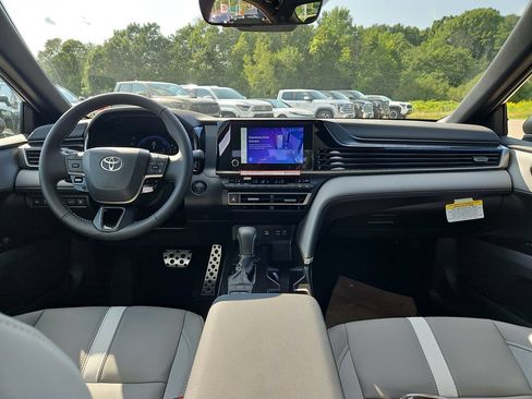 New 2026 Toyota Camry Hybrid AWD/4WD image 7