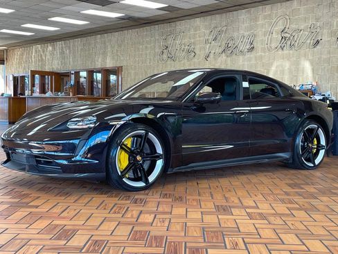 Used 2020 Porsche Taycan Turbo S image 4