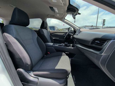 Used 2023 Nissan Rogue SV FWD image 24