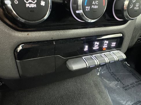 Used 2025 RAM 1500 Big Horn RWD image 69