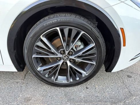 Used 2025 Toyota Prius Limited AWD/4WD image 9