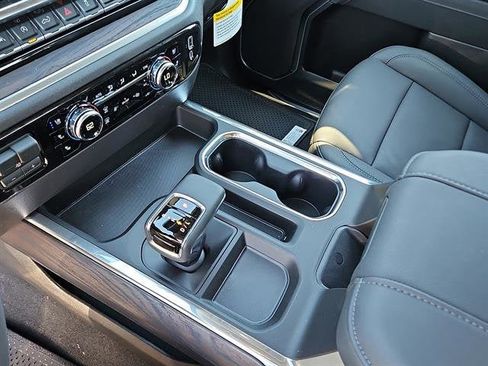 New 2026 GMC Sierra 1500 SLT image 20