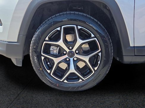 Used 2025 Jeep Compass Limited AWD/4WD image 19