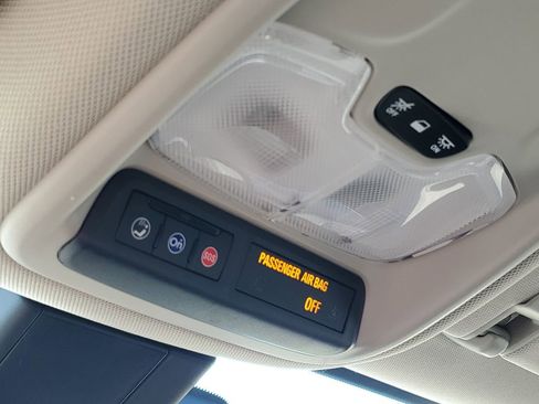 Used 2023 Buick Encore GX Select FWD image 21