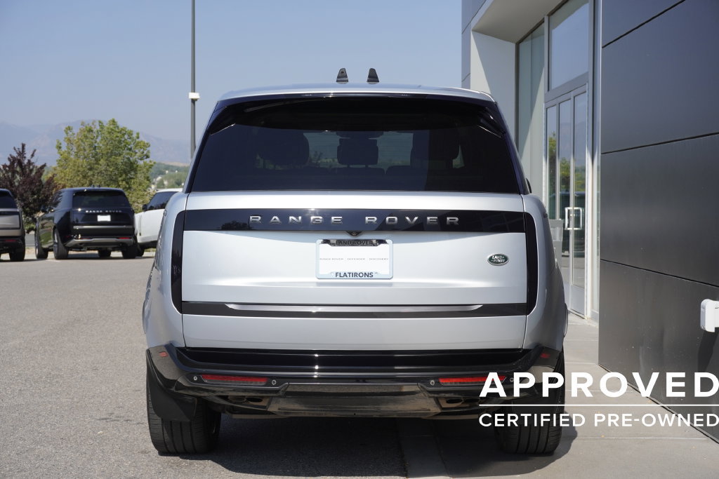 Used 2023 Land Rover Range Rover SE AWD/4WD image 6